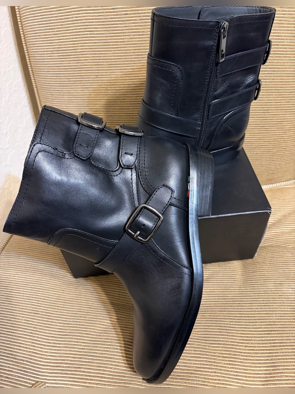 NWT Franco Sarto Leather Prina Block Heel Moto Ankle Boot in Black - Size 8